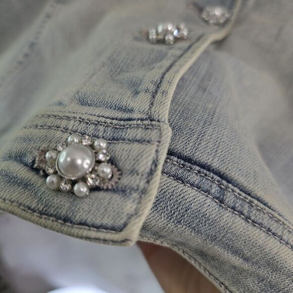 Chicos Denim Jacket Womens Small 0 Jean Faux Fur Collar Light Wash Stretch Bling - Picture 9 of 12